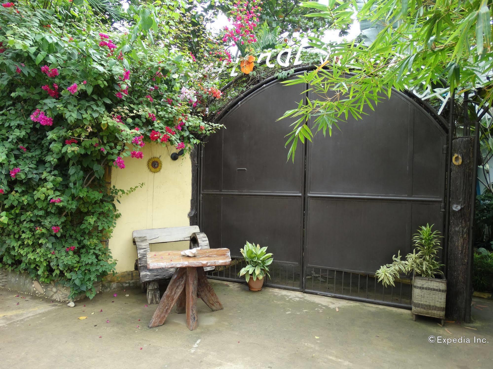 Floral Villarosa Puerto Princesa Екстер'єр фото